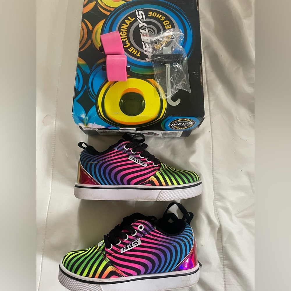 Gently Used, HEELYS Girls Pro20 Prints, Size 13K, Rainbow!